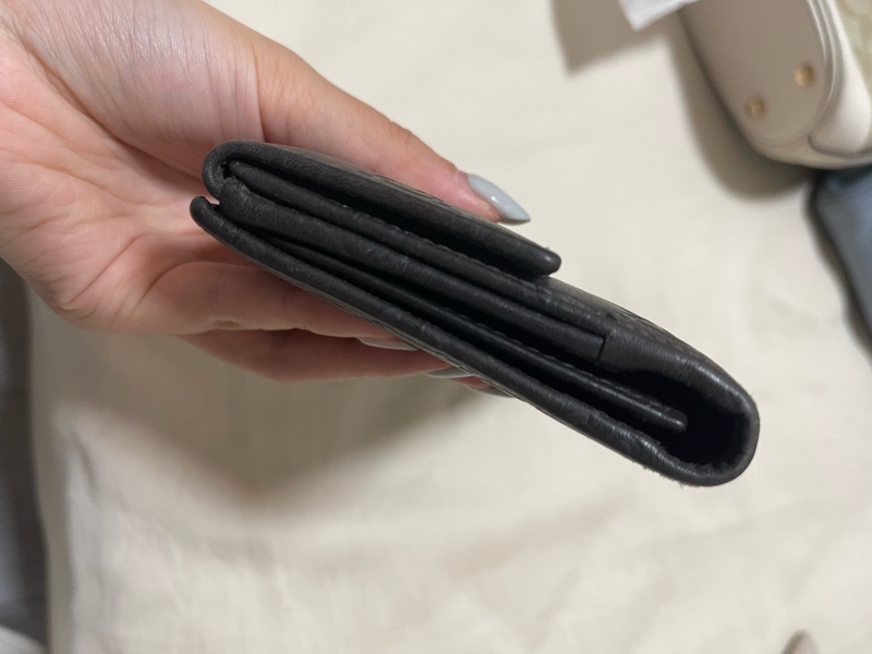 GUCCI 黑色 GG 壓紋長夾（真皮、翻蓋扣式、銀色金屬牌）-17