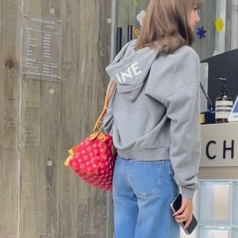 ❤️CELINE 連帽外套 帶Logo Lisa同款-1