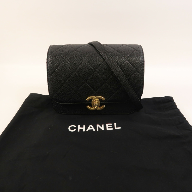 CHANEL 牛皮皮革Shoulder Bag金扣肩背袋-9