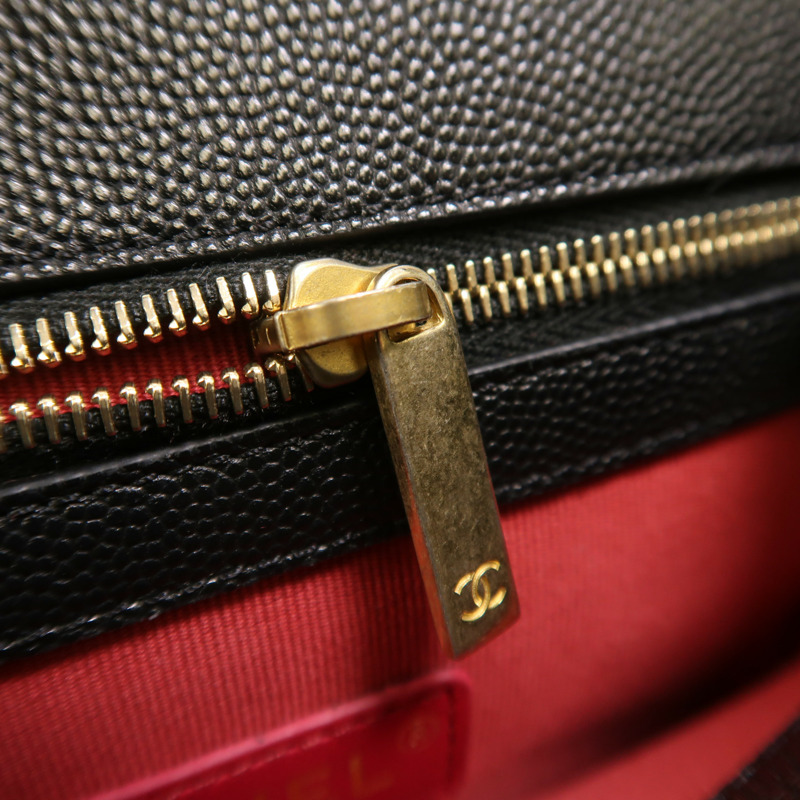 CHANEL 牛皮皮革Shoulder Bag金扣肩背袋-14