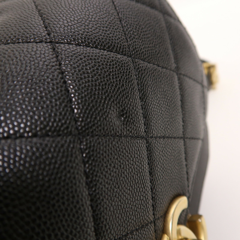 CHANEL 牛皮皮革Shoulder Bag金扣肩背袋-21