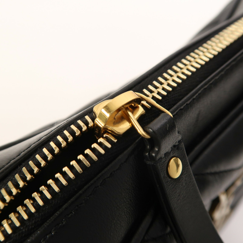 SAINT LAURENT 牛皮皮革Lou Camera Bag金扣肩背袋-16