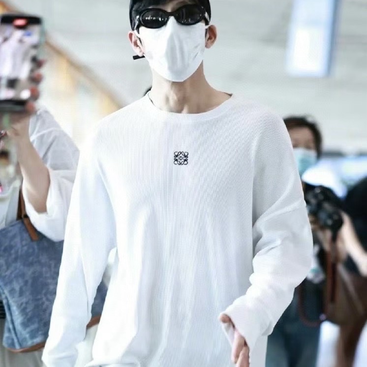 Loewe 男款 羅紋 長袖Tee#L 好價-1