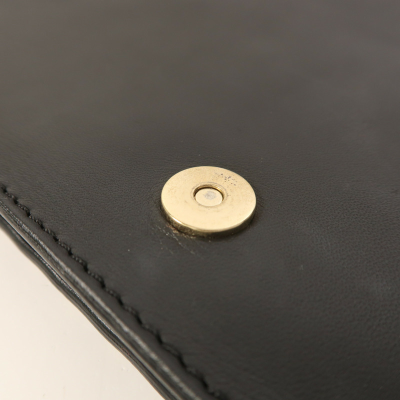 Valentino 牛皮皮革Garavani Rockstud Clutch金扣手拿包-15