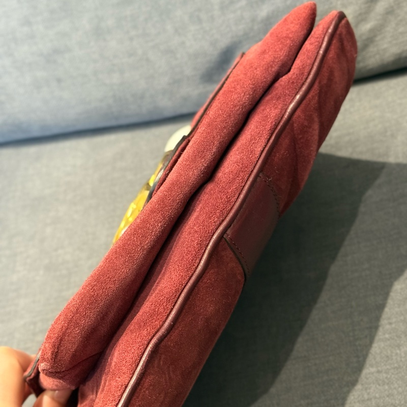 Gucci麂皮雙G斜挎包-3