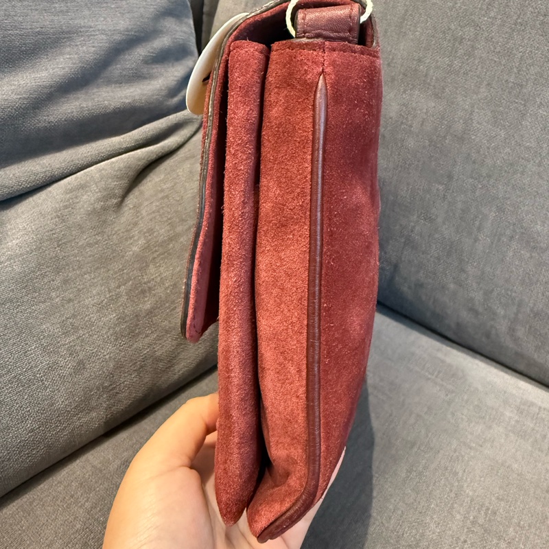 Gucci麂皮雙G斜挎包-5