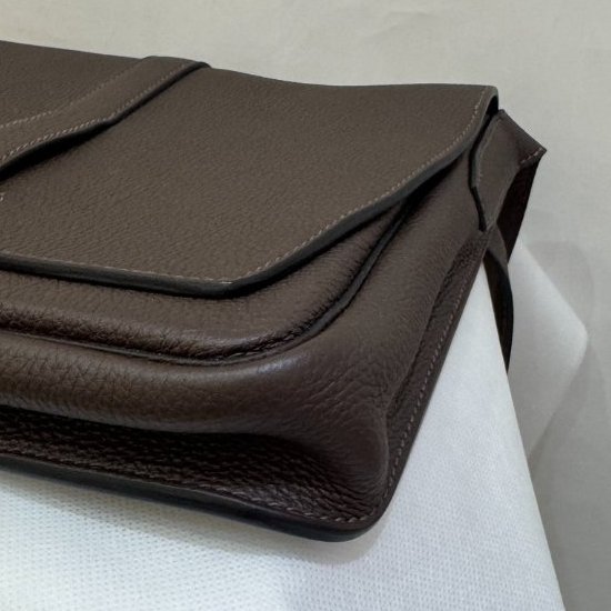 Hermes深咖steve light junior 斜背包-5