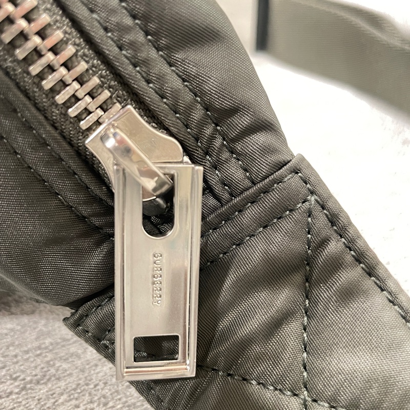 Burberry 胸口包/斜揹包-4