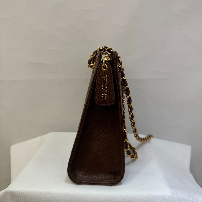 CHANEL 深棕色金鍊肩背-1