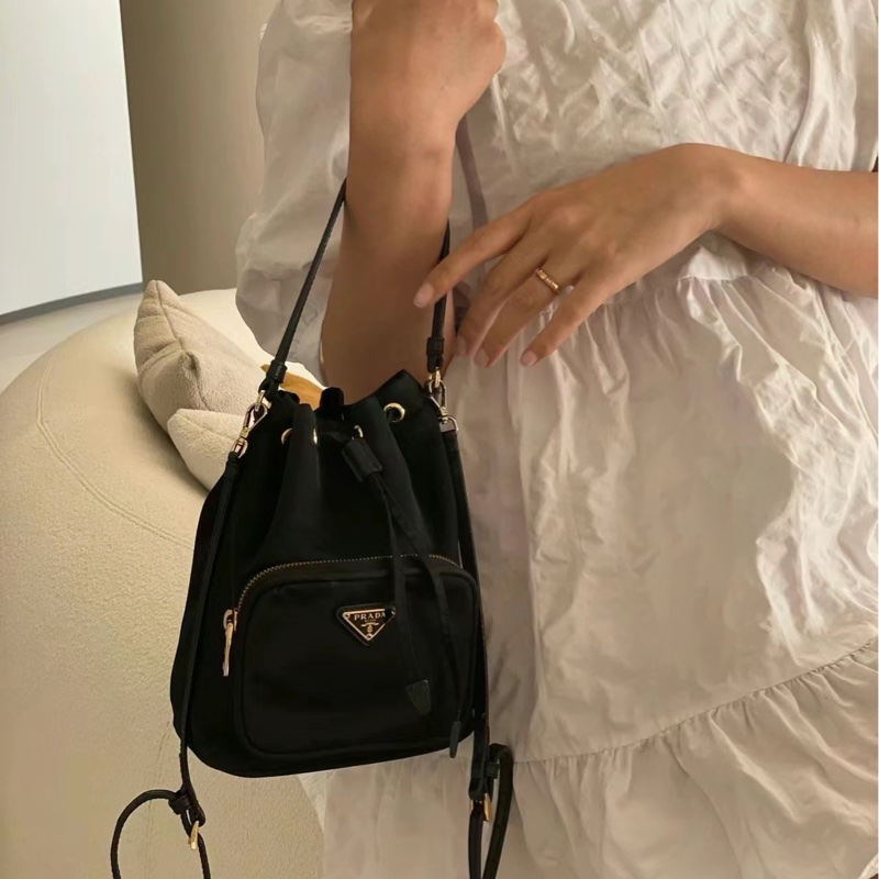 Prada ~🆕经典款🔥🔥 #1BH038  尺寸18x23cm-3