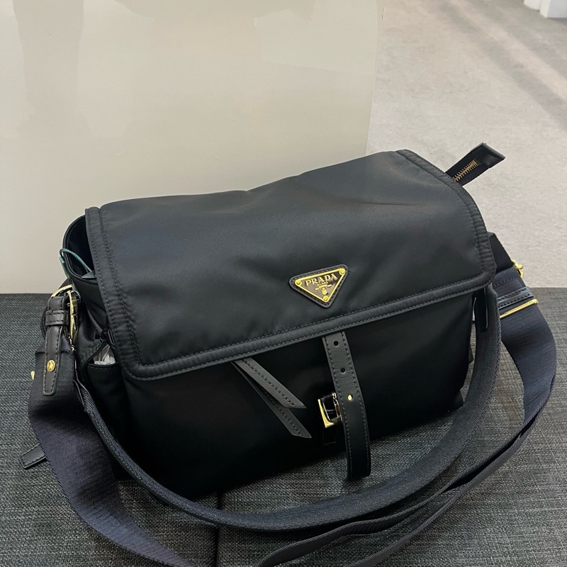 Prada 🆕 原價19300 1BD391-5