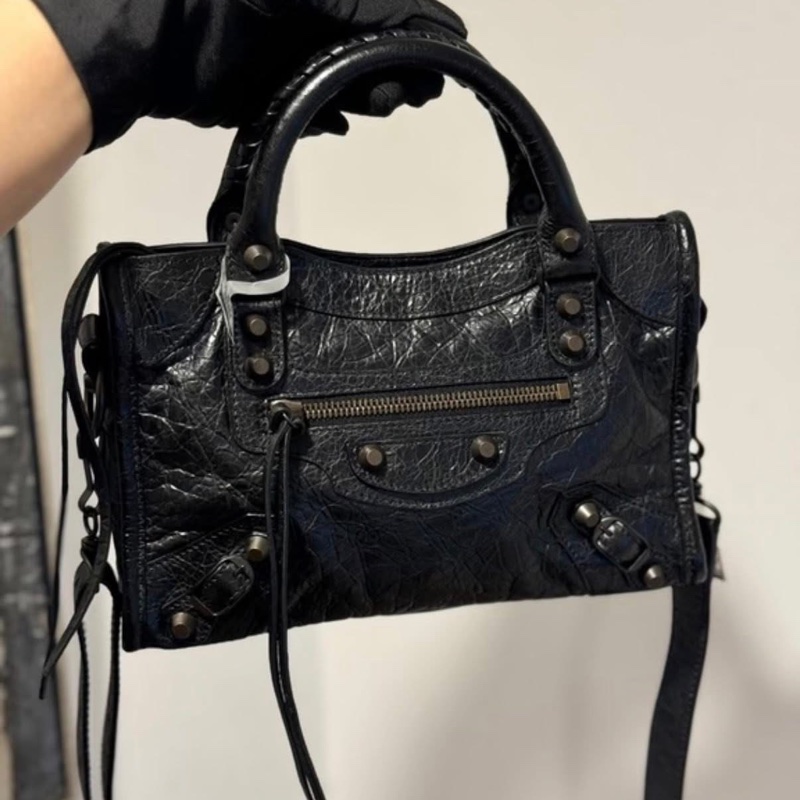 BALENCIAGA WOMEN'S LE CITY BAG MINI IN BLACK超過20年熱度不減持續翻紅🖤-1