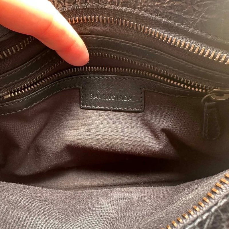 BALENCIAGA WOMEN'S LE CITY BAG MINI IN BLACK超過20年熱度不減持續翻紅🖤-5