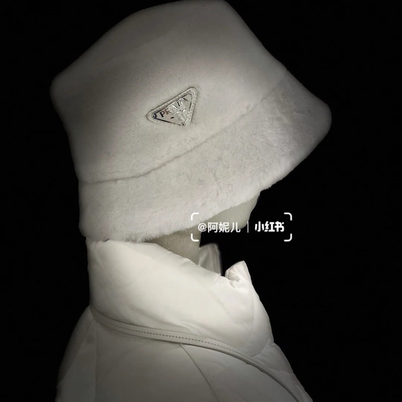 PRADA ~米白色😍 原價💰10600 L码-5