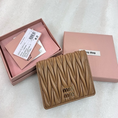 💕💕miumiu 原價$5300 *5MV204 AFPP F098L*