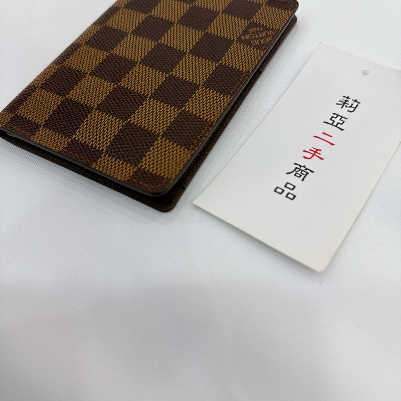 莉亞精品♡LV 棋盤格護照套 二手-7