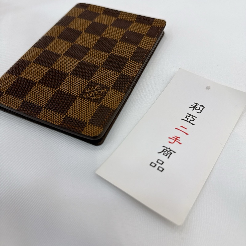 莉亞精品♡LV 棋盤格護照套 二手-9