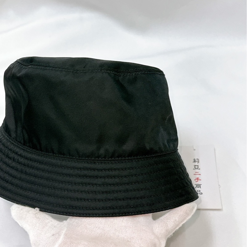 莉亞精品♡ Prada L號 三角鐵牌漁夫帽 二手-5