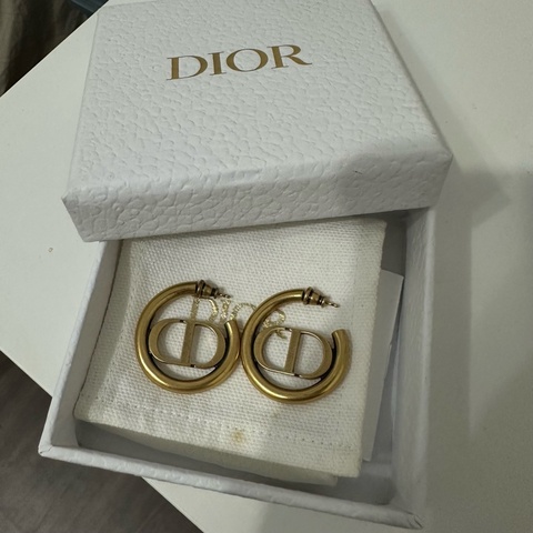 Dior 30 Montaigne 耳環