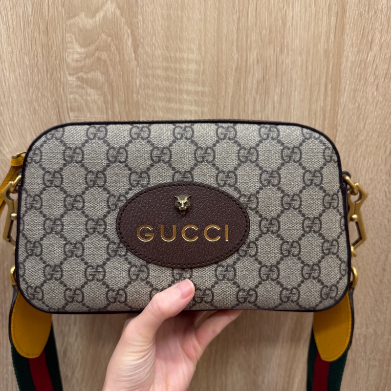 Gucci PVC咖牛皮霧金釦虎頭斜背相機包-0