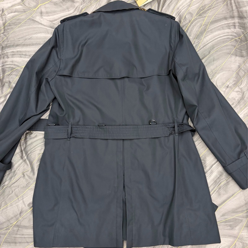 {年前限時清衣櫥啦！｝Burberry 短大衣 男款 52號 全新-1