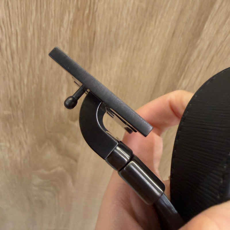 Burberry 炭灰石墨色PVC黑牛皮TB釦雙面用皮帶-10