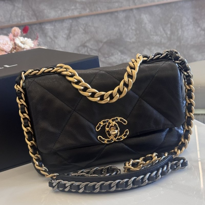 *SHIHNA名牌精品* CHANEL 黑色金扣 羊皮 19口蓋包-0