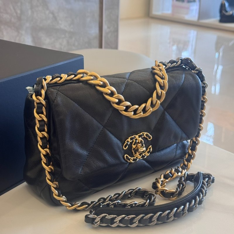 *SHIHNA名牌精品* CHANEL 黑色金扣 羊皮 19口蓋包-2