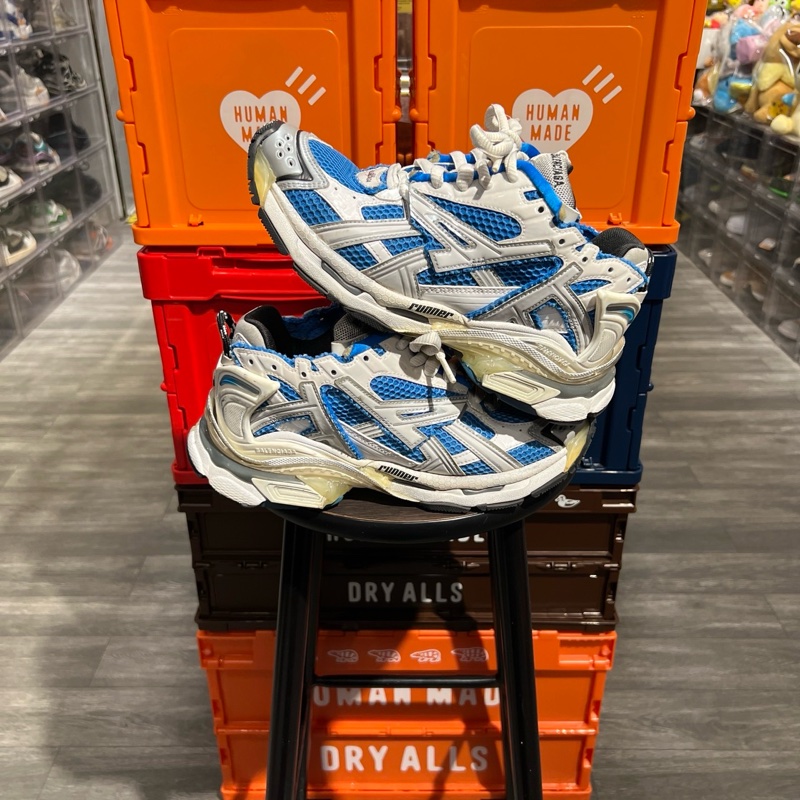 巴黎世家 Runer 藍白Eu39-1