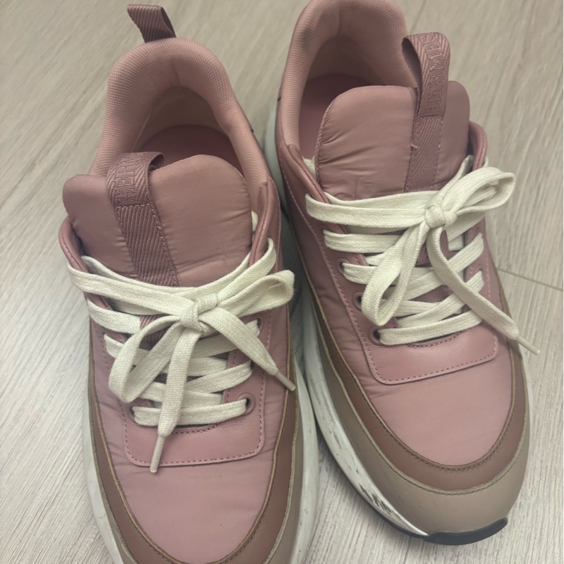 現貨商品 二手商品 Hermes 台灣愛馬仕特賣會購入 尺寸38.5 粉色運動休閒鞋-0