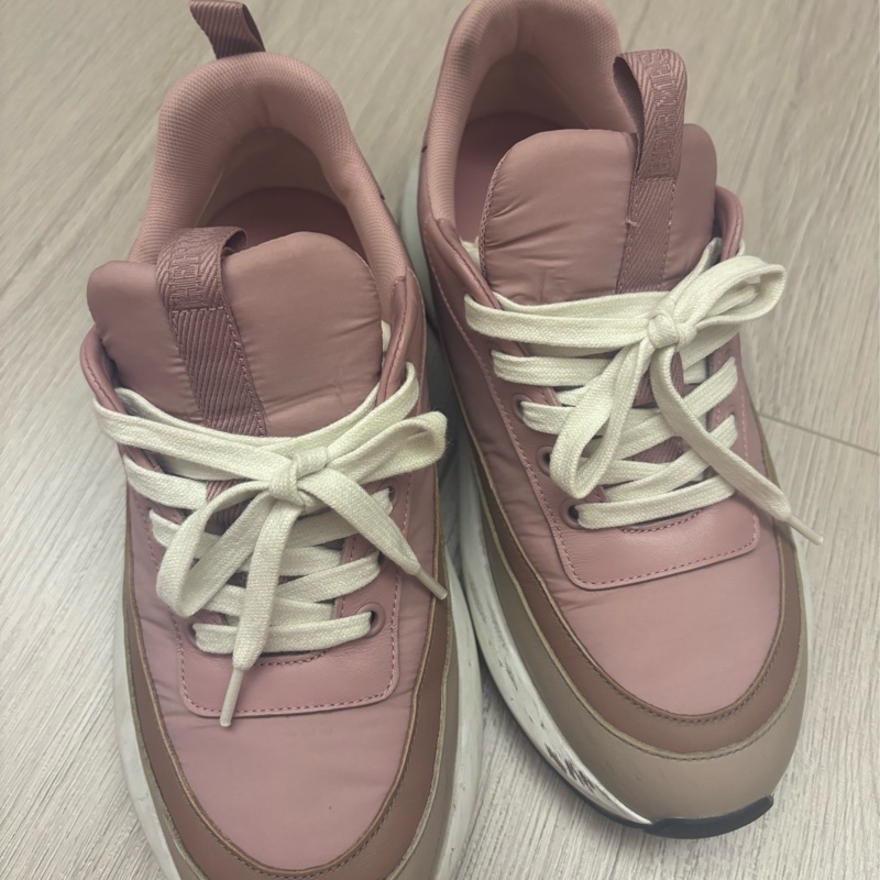 現貨商品 二手商品 Hermes 台灣愛馬仕特賣會購入 尺寸38.5 粉色運動休閒鞋-1