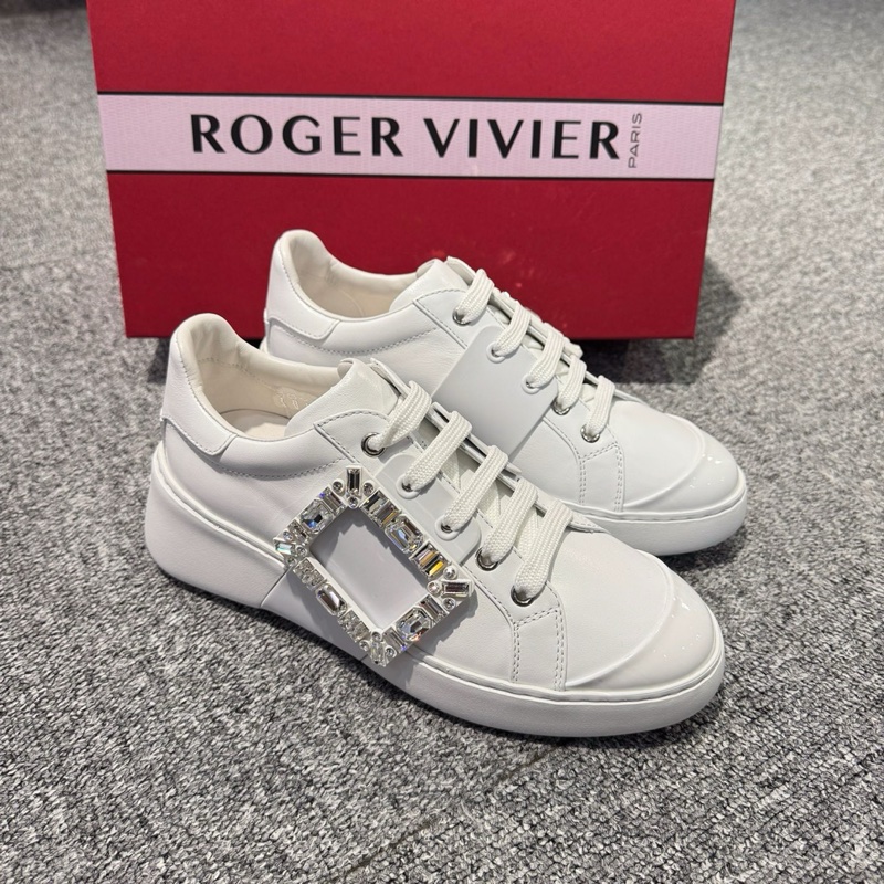 RV 鑽扣 小白鞋 #35 35.5 36 36.5 37 37.5 38 好價💰-0