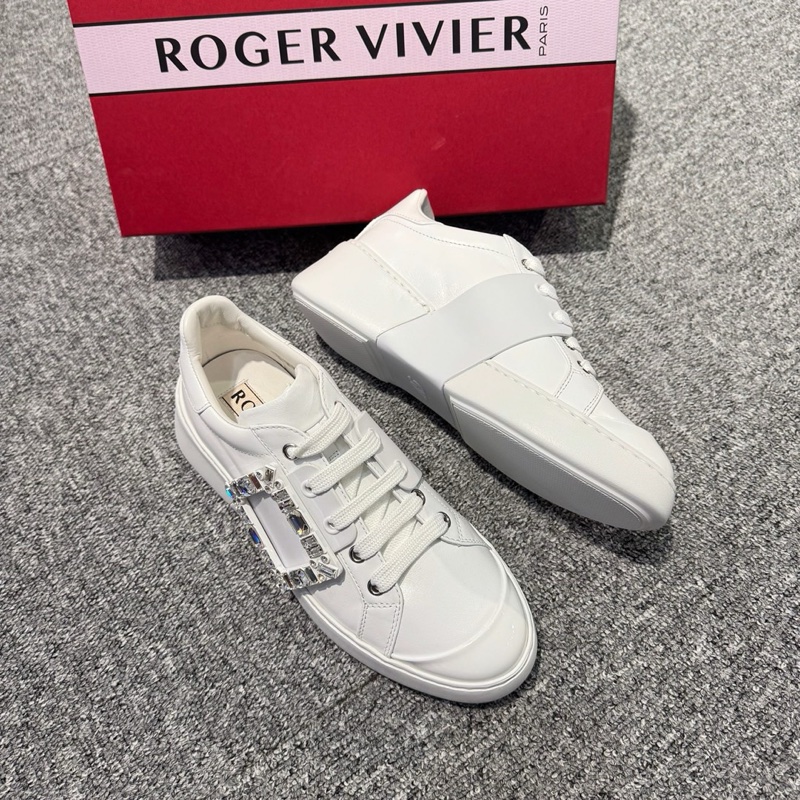 RV 鑽扣 小白鞋 #35 35.5 36 36.5 37 37.5 38 好價💰-1