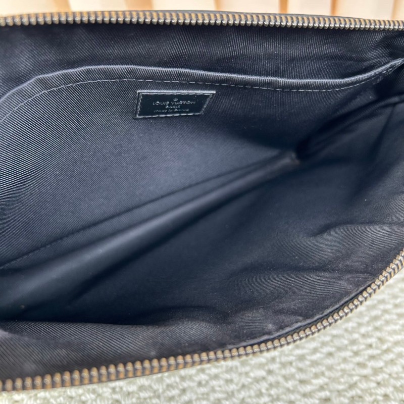 LV路易威登黑色老花洗漱包手拿包  容量大-2