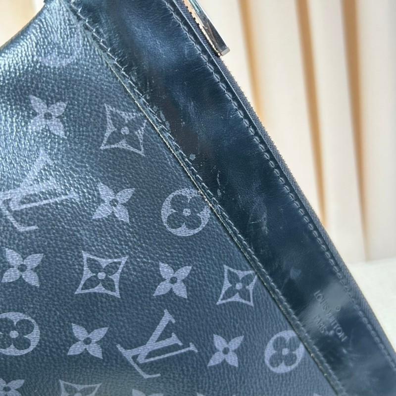 LV路易威登黑色老花洗漱包手拿包  容量大-9