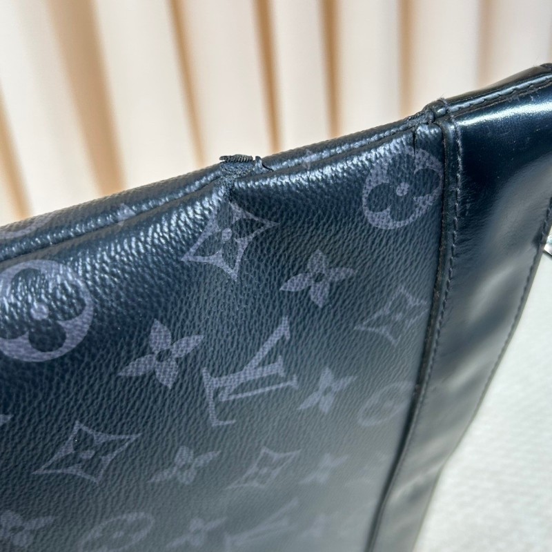 LV路易威登黑色老花洗漱包手拿包  容量大-12