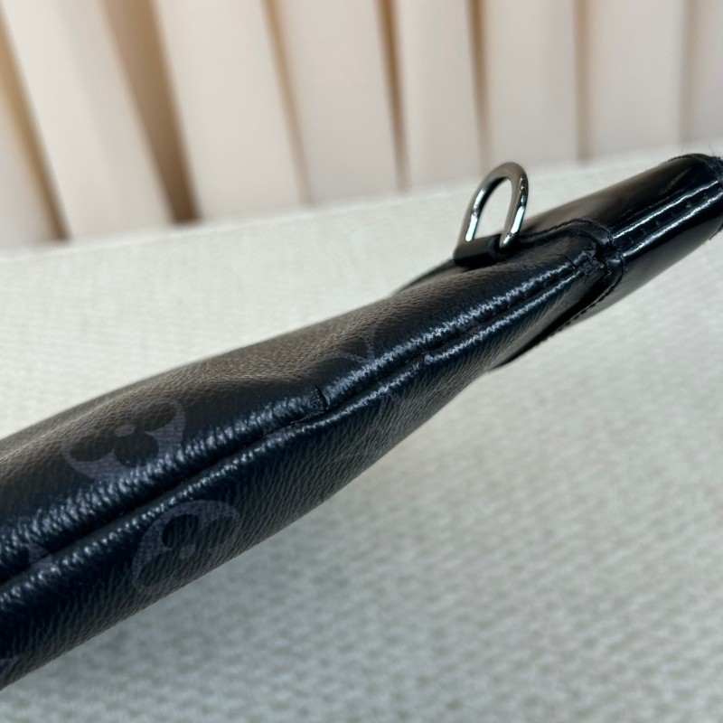 LV路易威登黑色老花洗漱包手拿包  容量大-22