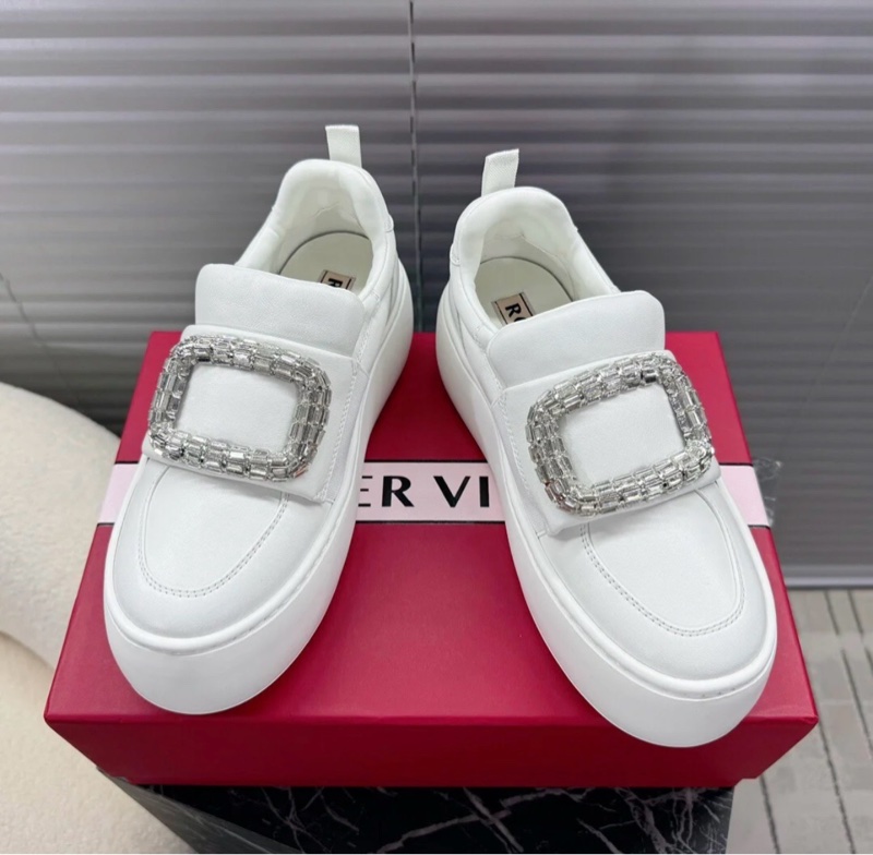 RV 鑽扣 厚底小白鞋 #35 36 37 37.5 38 好價-0