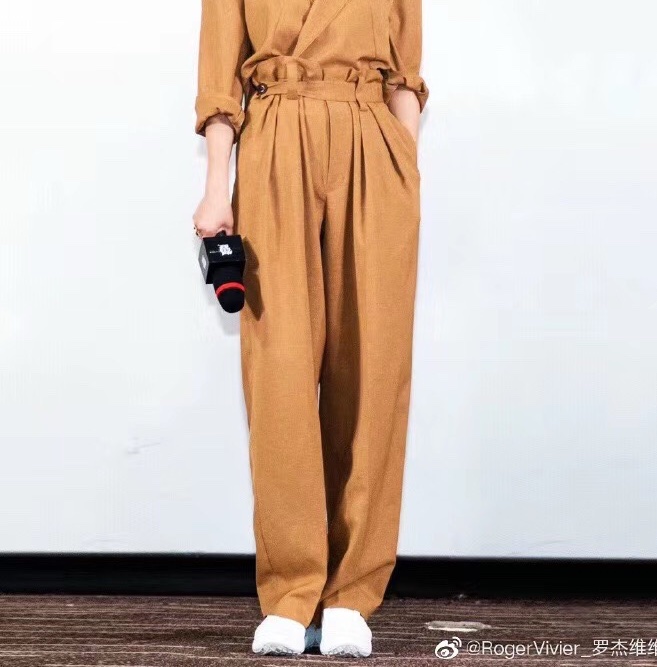 RV 鑽扣 運動鞋#36 37 37.5 38 好價💰-3