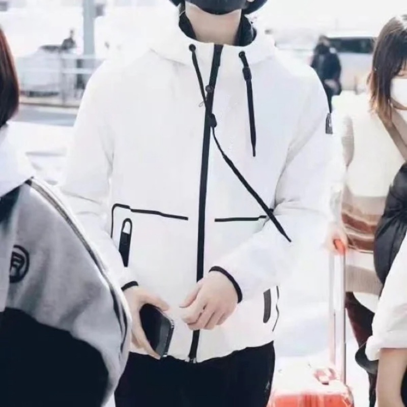 Moose Knuckles 男款 連帽外套 #M 好價💰-2