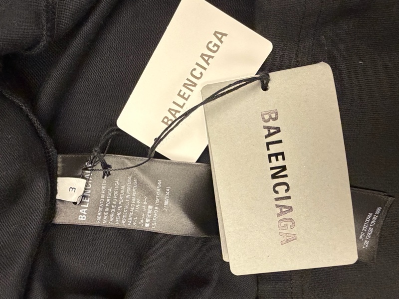 {年前限時清衣櫥啦！｝Balenciaga 男 破壞短T 全新品-3