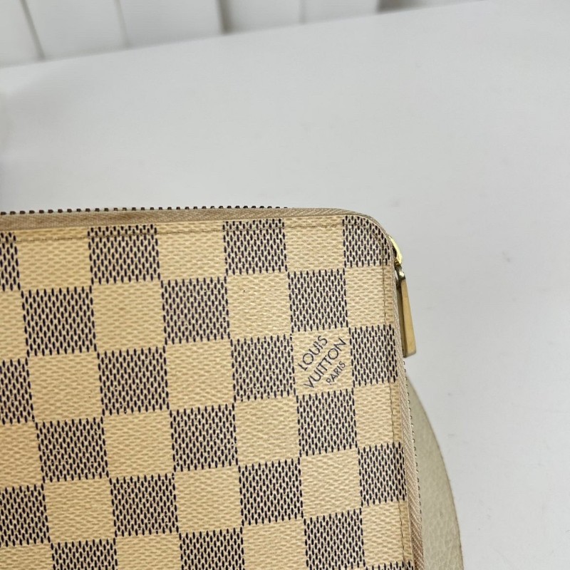 Lv路易威登 经典白色棋盘格长款拉链
钱包 手拿包 内里卡槽丰富 耐用耐造-13