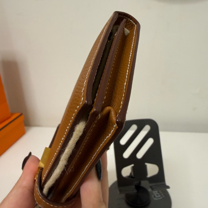 愛馬仕Bearn金棕色配金扣長夾-7