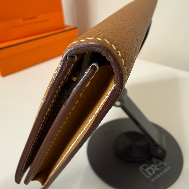 愛馬仕Bearn金棕色配金扣長夾-10