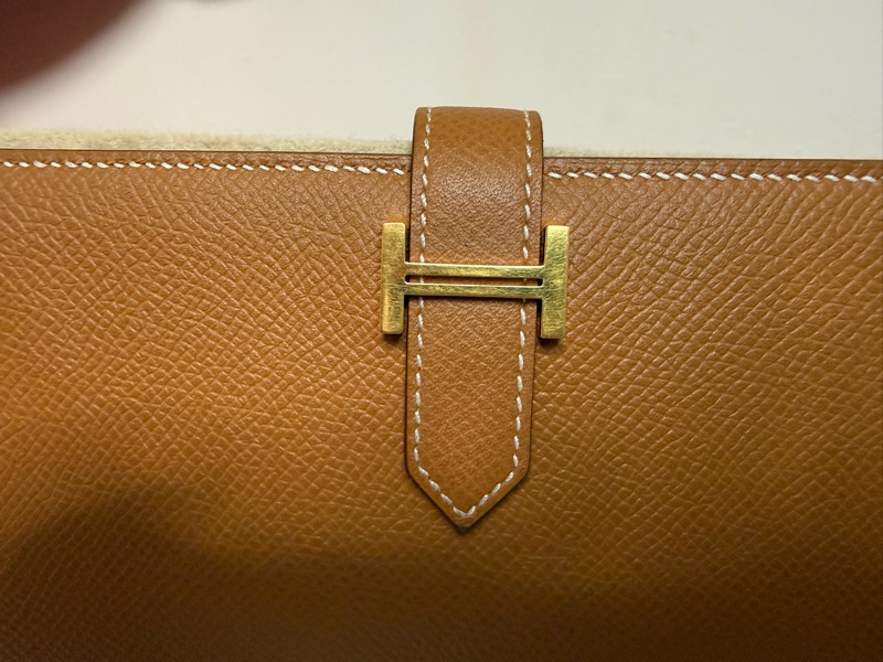 愛馬仕Bearn金棕色配金扣長夾-15
