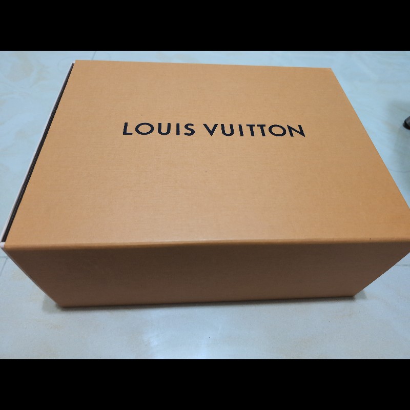 LV trainer 白牛仔-10