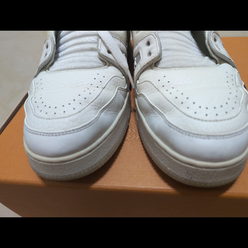 LV trainer 白牛仔-11