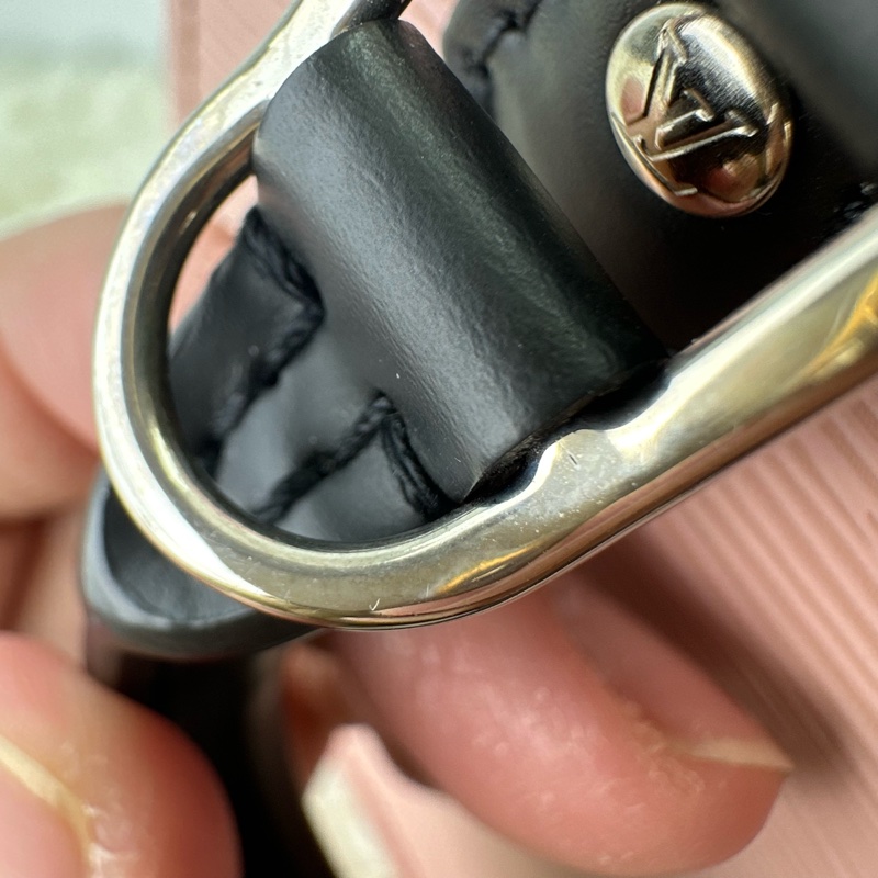 LV Petit Sac Plat 水波紋粉色琴譜包-15