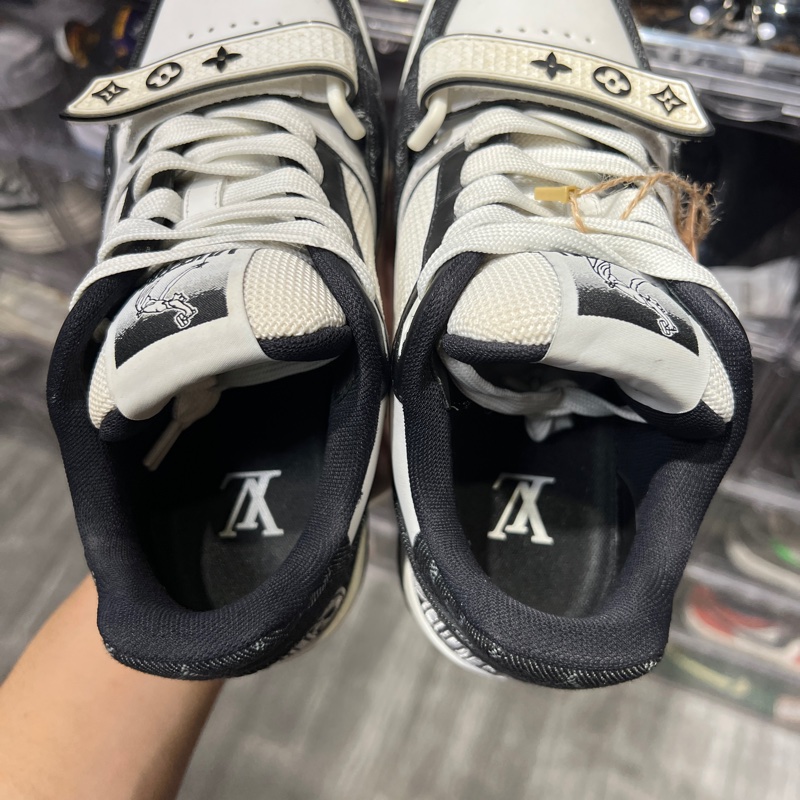 Lv trainer 黑白魔術貼Eu36.5-9