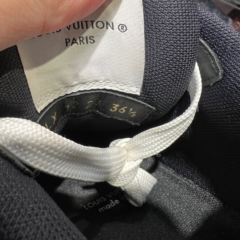 Lv trainer 黑白魔術貼Eu36.5-11